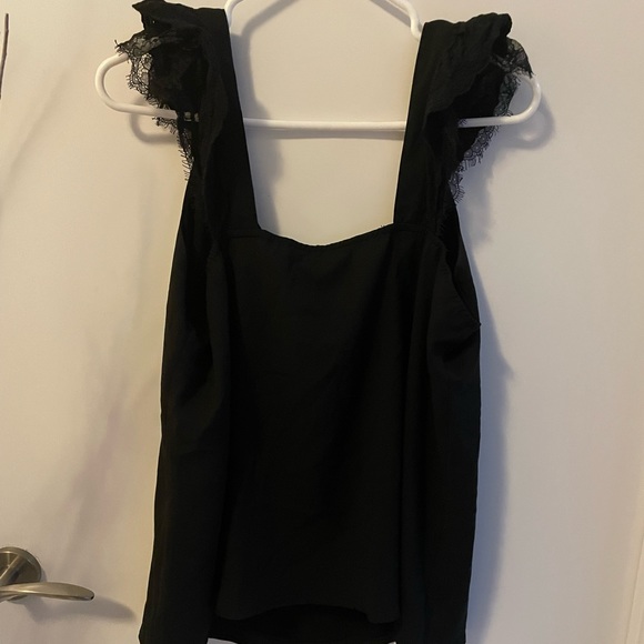 Flutter sleeve black tank top - Picture 2 of 5